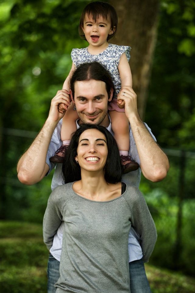 séance photo famille dans un parc a paris 
